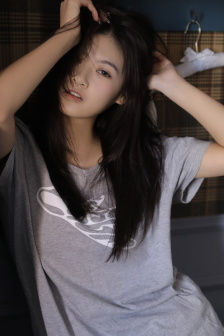 龚玥菲多大